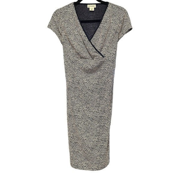 Motherhood Dress Black and White print Empire waist with Tie back. - Picture 1 of 5